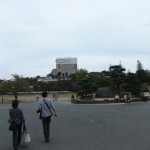 ”三の丸広場”