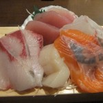 箱盛り鮮魚刺し "箱盛り鮮魚刺し"