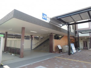 ＪＲ中山寺駅