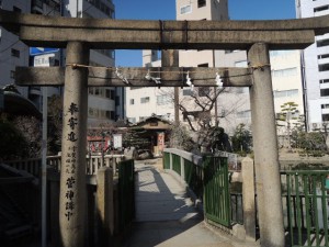 亀の池門