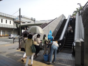JR伊丹駅エスカレータ