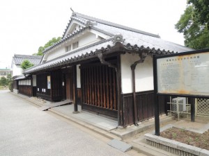 民家