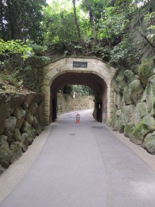 トンネル