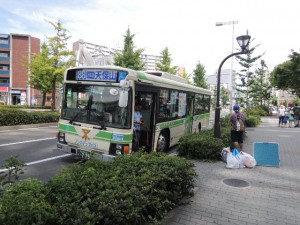 バス