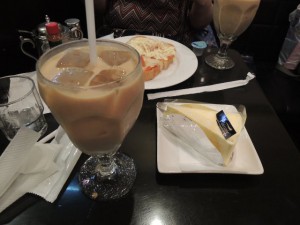 アイスオーレとケーキ