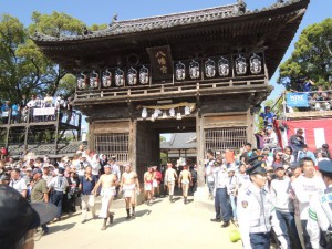 松原八幡宮の楼門