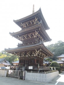 三重塔