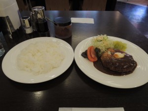 ハンバーグ定食