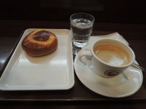 クリームパン