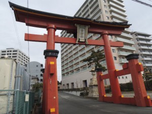 赤い鳥居（海神社）
