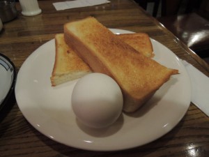 トーストとゆで卵