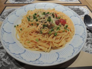 炙りトロサーモンのトマトクリームパスタ