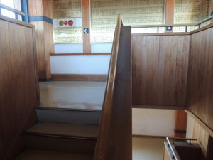 階段(2)