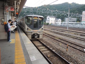 大阪行き快速列車