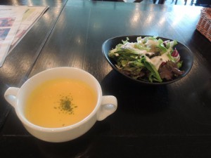 スープ と サラダ