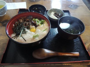 猪肉とろろ丼