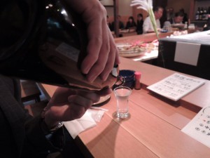 注ぐ