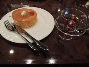 パンケーキ　と　紅茶