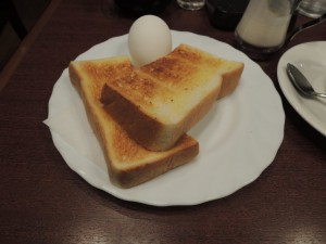 トーストとゆでたまご