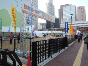 大阪中央郵便局前広場