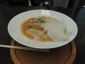 綿菓子トッピングのラーメン