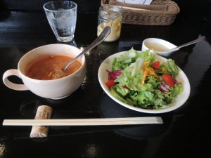 スープとサラダ