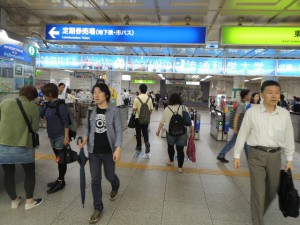地下鉄　三宮駅