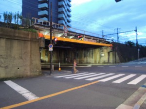 JR高架下