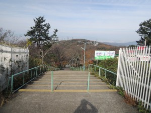 生駒山遊園地北口