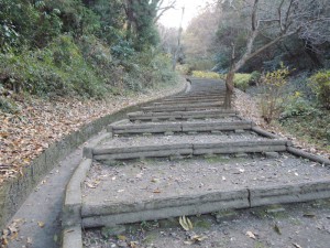階段が続く