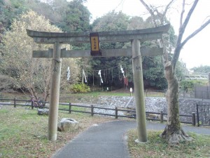 糸吉稲荷 鳥居