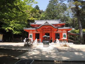 奥の院