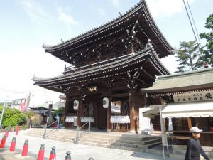 中山寺山門
