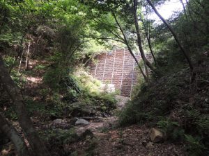 堰堤