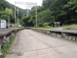 孔舎衛坂（くさえざか）駅