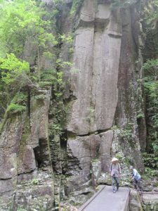 天狗柱岩