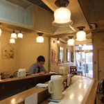 ”店内”