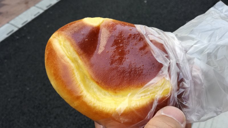 クリームパン クリームパン