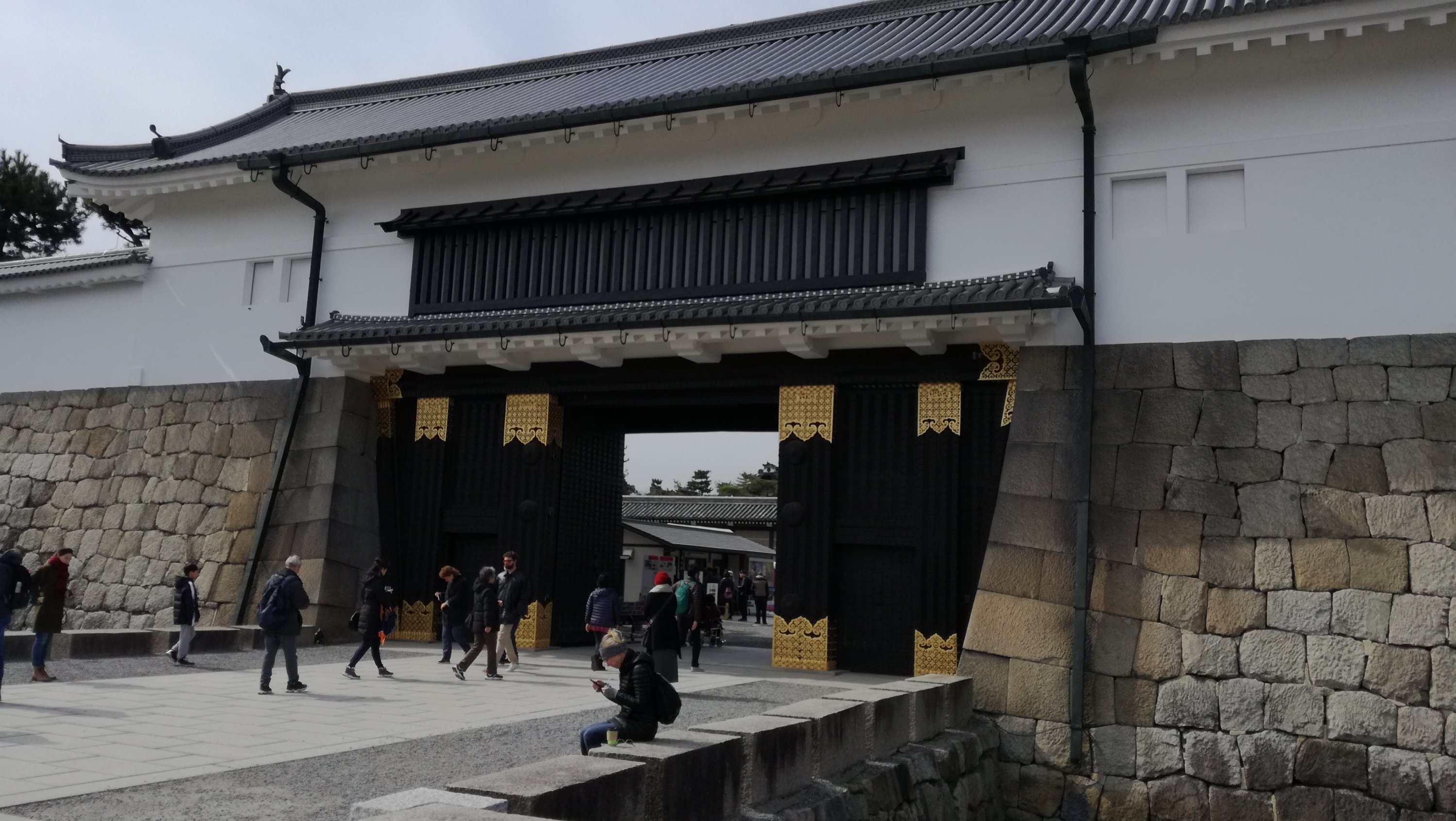東大手門