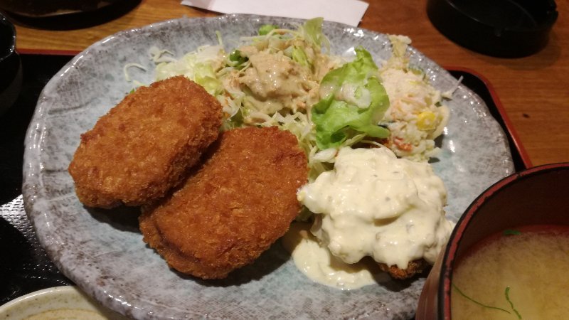 メンチカツと牡蠣フライ