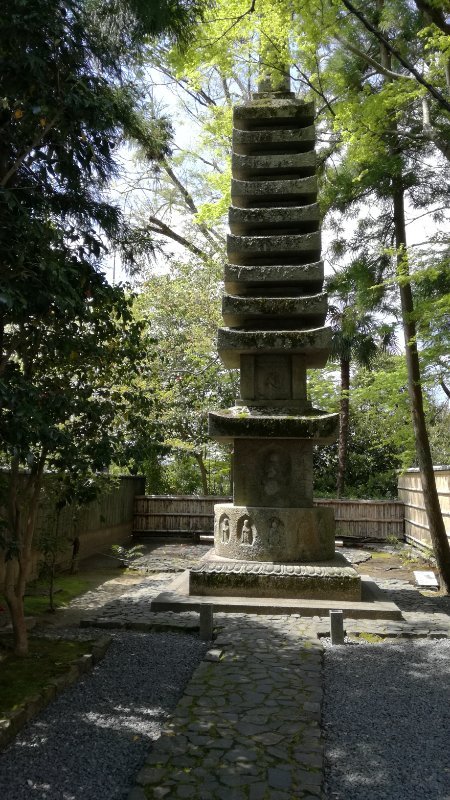 石塔 石塔