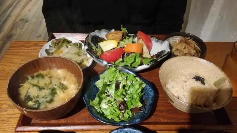 魚 魚