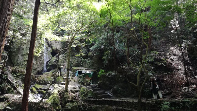 奥の院