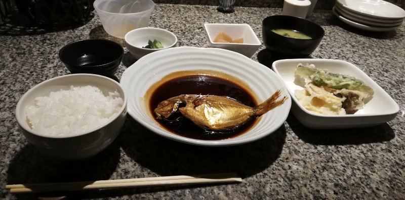 浜魚煮定食