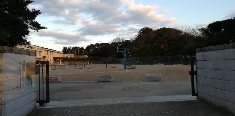 校門